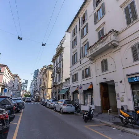 The Best Rent - Gorgeous Two-Bedroom Apartment In Porta Nuova District Mailand Exterior foto