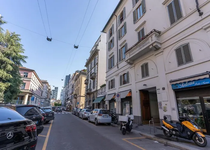 The Best Rent - Gorgeous Two-Bedroom Apartment In Porta Nuova District